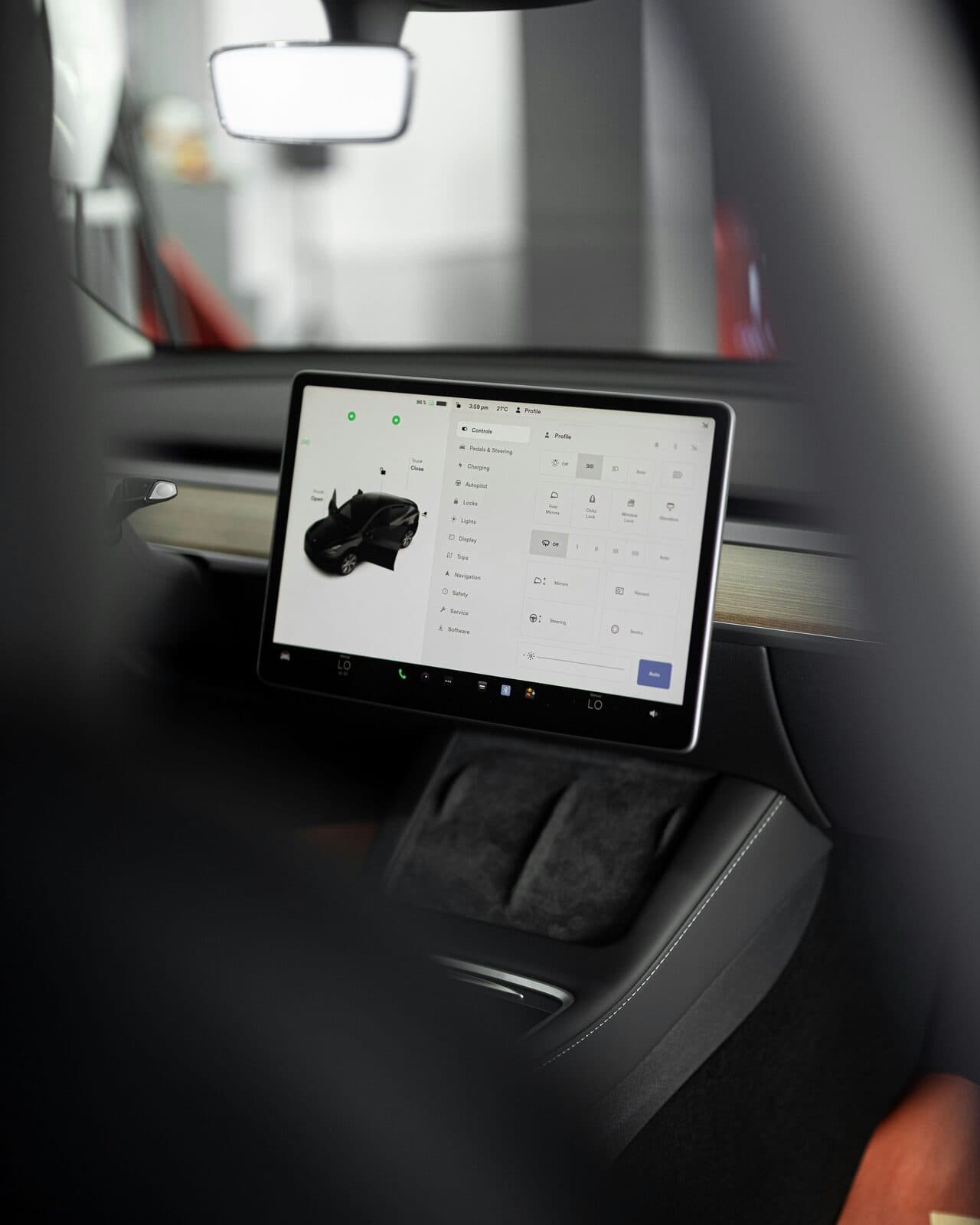 Interieur van de Tesla Model Y — minimalistisch, ruim en stil